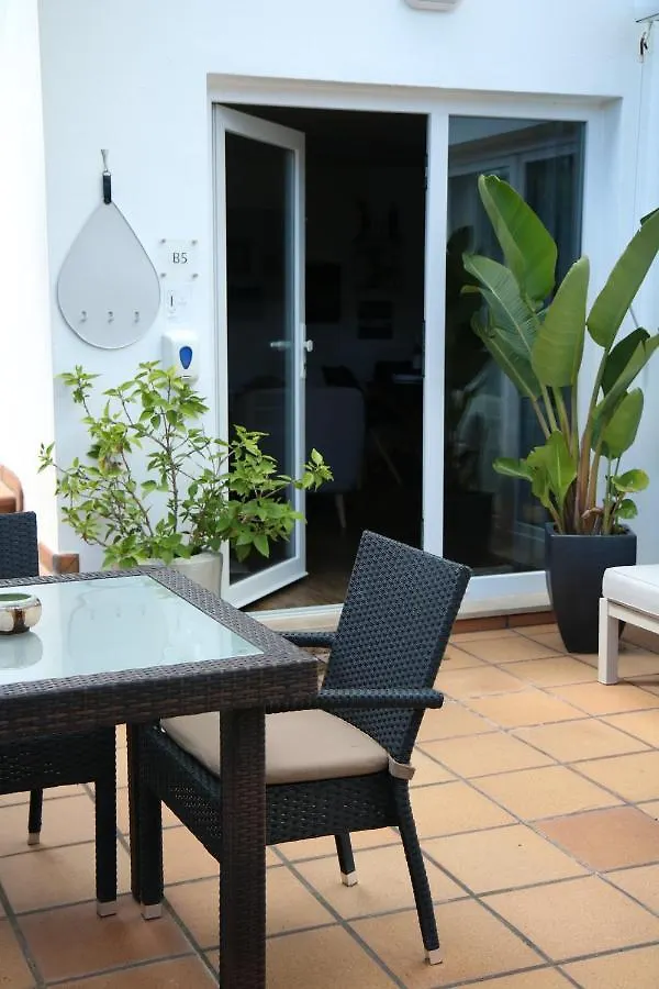 Pine Tree Apartments - Praia Da Coelha - 阿尔布费拉 0*,  葡萄牙